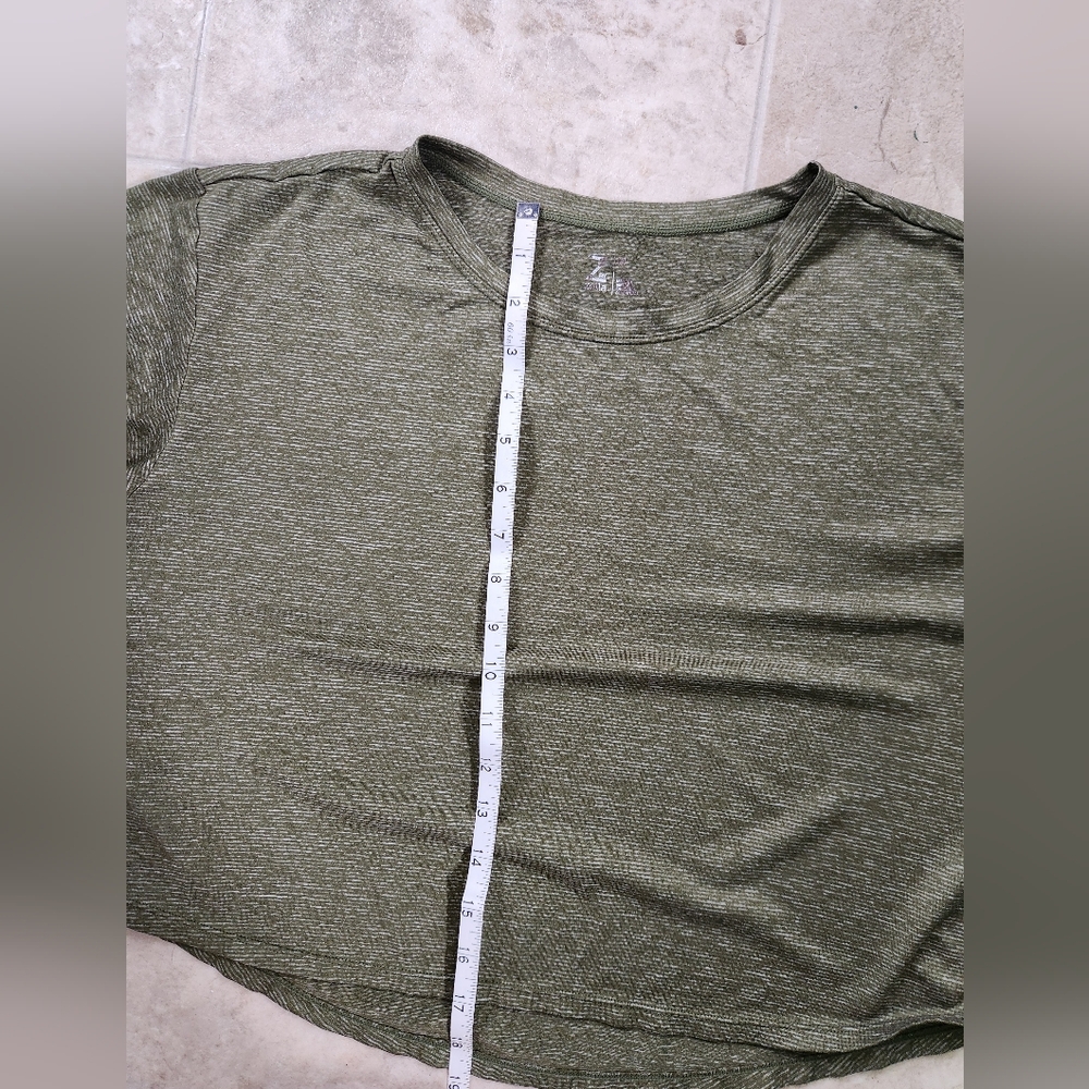 Z By Zella Cropped Athletic Top - Size Medium - Picture 5 of 10
